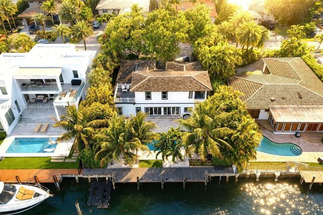 1895 Ne 118th Road, North Miami