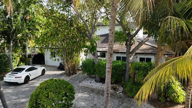2 of 23 - 1895 Ne 118th Road, North Miami, FL