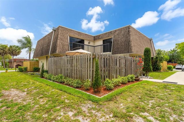 5 of 35 - 8106 Sw 23rd Street #28a, North Lauderdale, FL