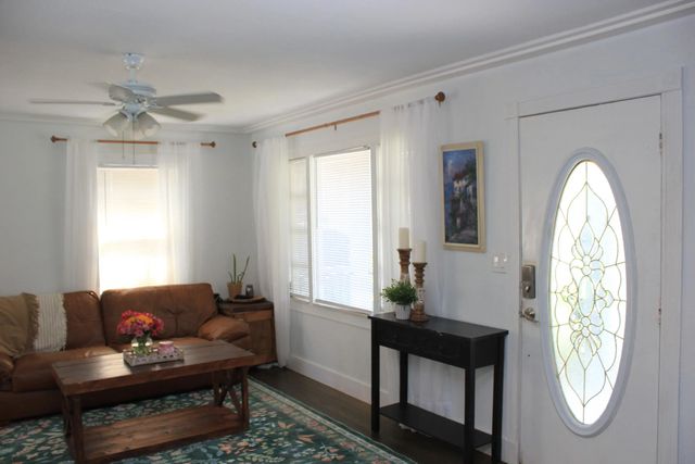 5 of 25 - 237 Wenonah Place, West Palm Beach, FL