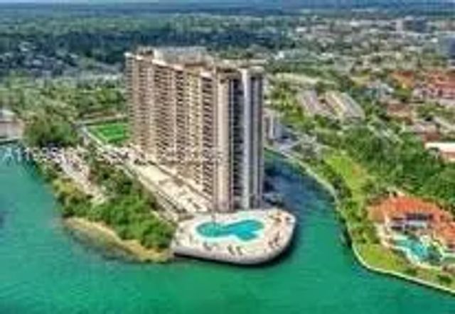 1800 Ne 114th Street #401, Miami