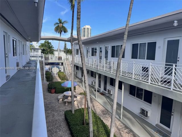 7440 Byron Avenue #12b, Miami Beach