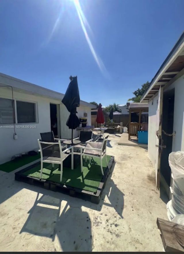 4 of 12 - 2373 Nw 33rd Street, Miami, FL