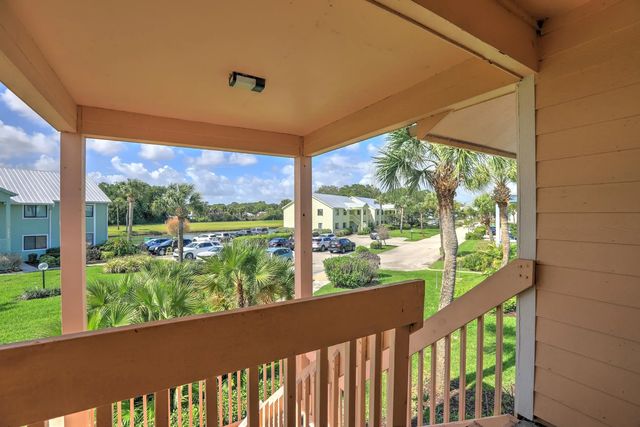 4 of 81 - 5720 Pelican Pointe Drive #3, Sebastian, FL