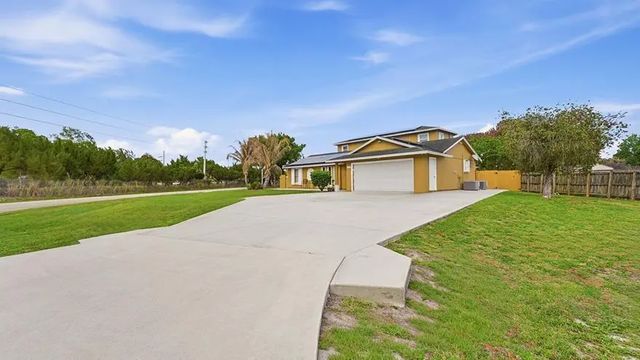 4 of 28 - 2301 Sw Barber Lane, Port St. Lucie, FL