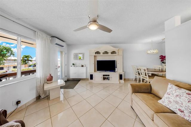 5 of 24 - 1015 Sw 11th Avenue #15k, Hallandale Beach, FL