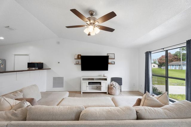 4 of 27 - 452 Sw David Terrace, Port St. Lucie, FL