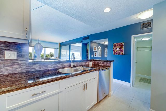 3 of 33 - 2500 E Las Olas Boulevard #403, Fort Lauderdale, FL