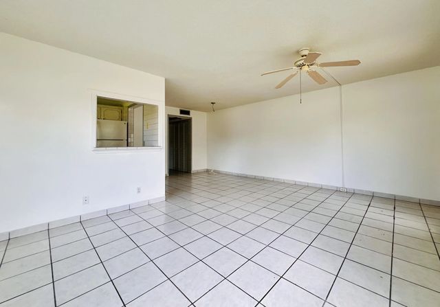 3 of 18 - 141 Sussex H, West Palm Beach, FL