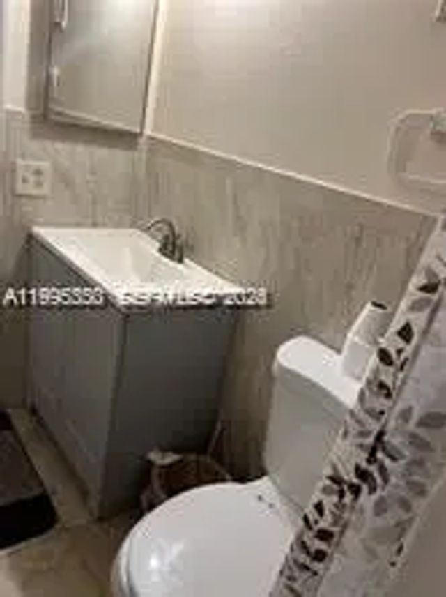 2 of 3 - 3301 Nw 47th Terrace #113, Lauderdale Lakes, FL