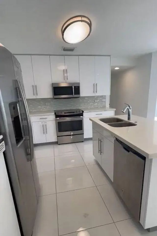 2 of 8 - 2651 Ne 212th Terrace #107, Miami, FL