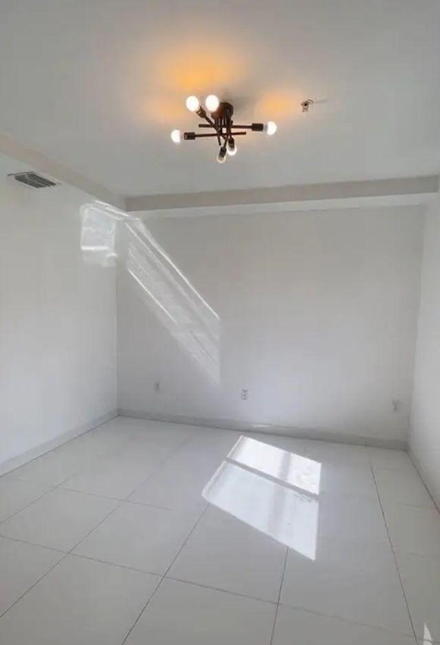 4 of 8 - 2651 Ne 212th Terrace #107, Miami, FL
