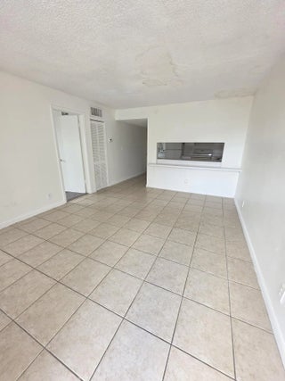 Photo of Listing #B26011472