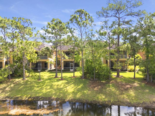 5 of 69 - 8312 Mulligan Circle #2222, Port St. Lucie, FL