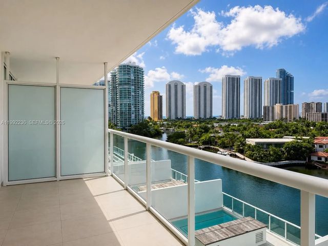 2 of 30 - 400 Sunny Isles Boulevard #819, Sunny Isles Beach, FL