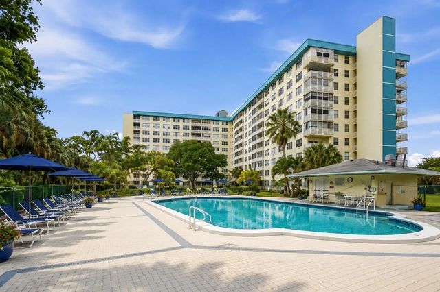 4330 Hillcrest Drive #804, Hollywood