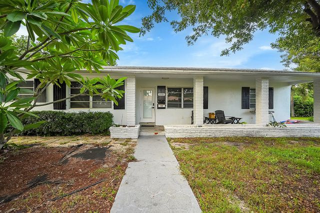 1331 S Palmway, Lake Worth Beach