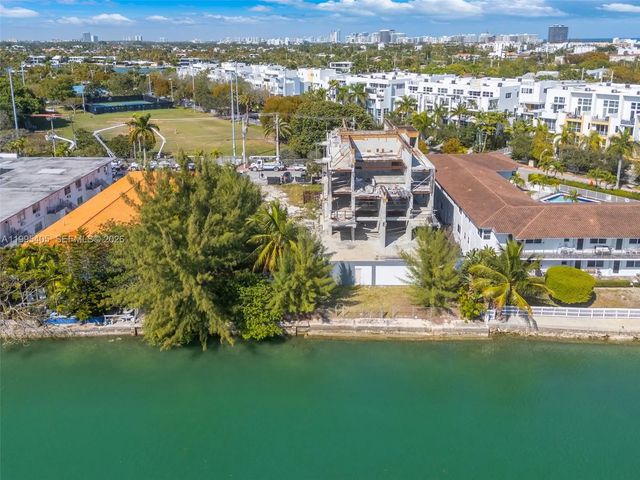 2 of 20 - 10 S Shore Drive, Miami Beach, FL
