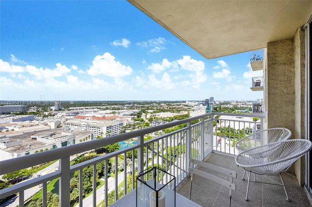 3 of 26 - 19501 W Country Club Drive #2412, Aventura, FL