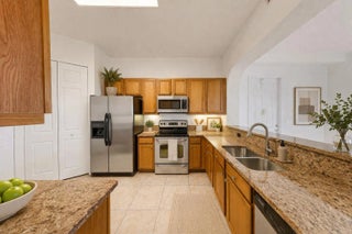 Photo of Listing #B26011599