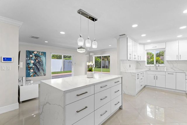 3 of 31 - 747 Avon Road, West Palm Beach, FL