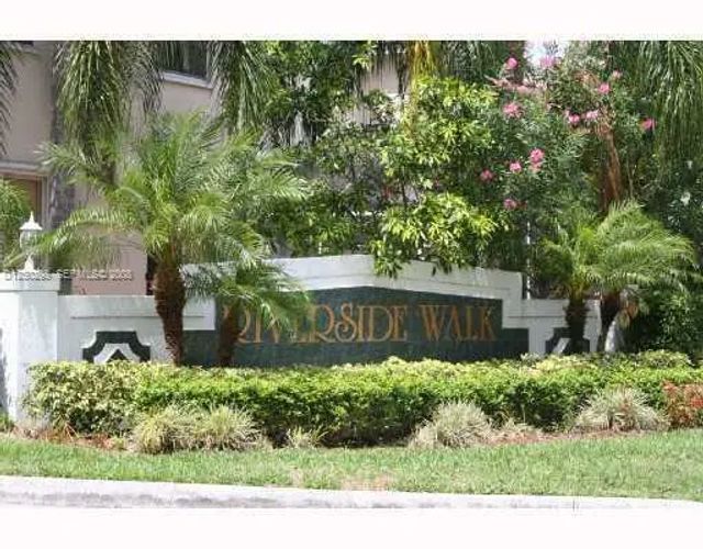9711 Nw 2nd Street, Coral Springs