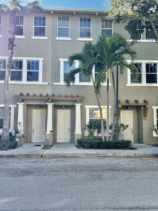 Photo of Listing #B26011572