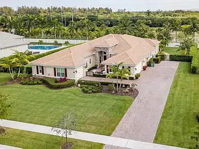 5716 S Sterling Ranch, Davie
