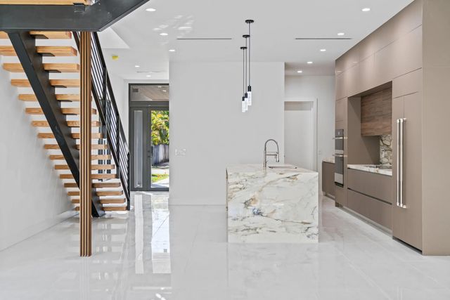 4 of 20 - 1314 Ne 13th Avenue #a-b, Fort Lauderdale, FL