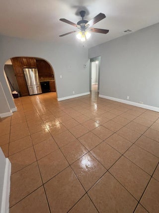 Photo of Listing #B26011612