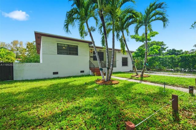4 of 33 - 6336 Sw 9th Street, West Miami, FL