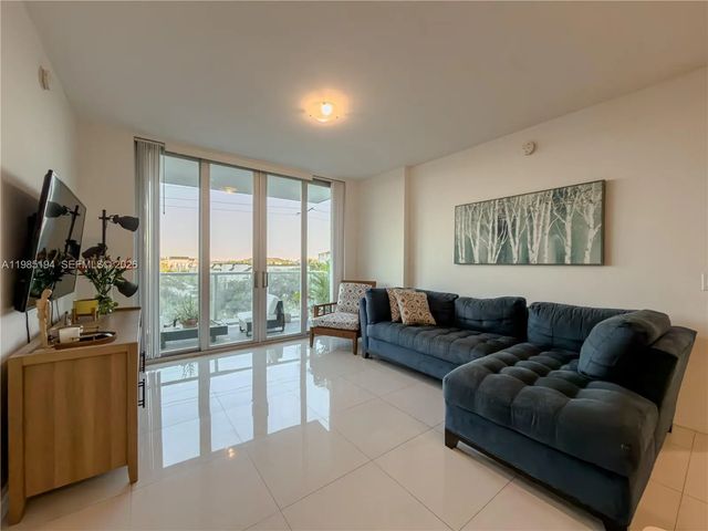5 of 57 - 7825 Nw 107th Avenue #301, Doral, FL
