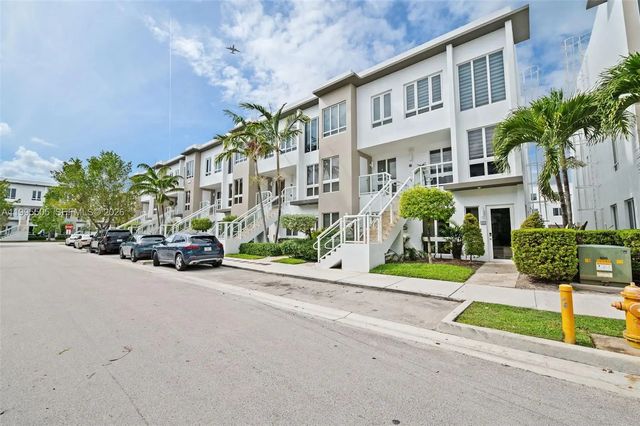 2 of 34 - 10305 Nw 63rd Terrace #105, Doral, FL