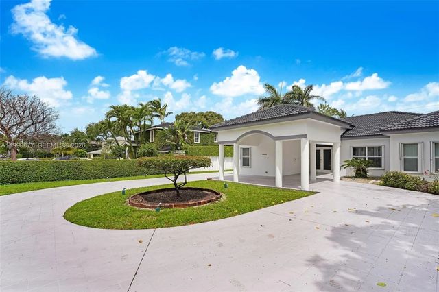 2 of 20 - 69 S Royal Poinciana Boulevard, Miami Springs, FL