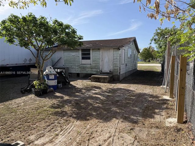 4 of 6 - 835 E Alverdez Avenue, Clewiston, FL
