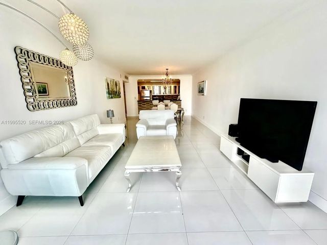 4 of 21 - 19370 Collins Avenue #1015, Sunny Isles Beach, FL