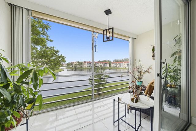 2 of 22 - 2900 Sunrise Lakes Drive W #201, Sunrise, FL