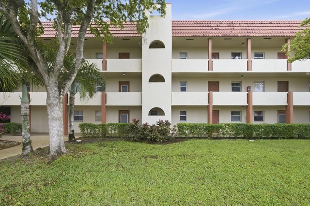 4 of 22 - 2900 Sunrise Lakes Drive W #201, Sunrise, FL