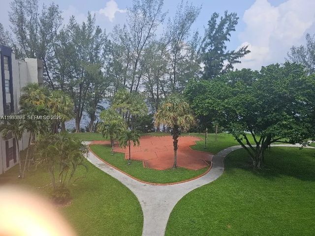 10000 Nw 80th Court #2415, Hialeah Gardens