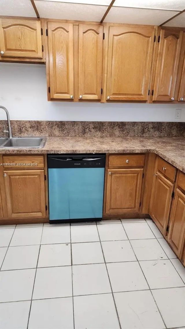 5 of 8 - 10000 Nw 80th Court #2415, Hialeah Gardens, FL