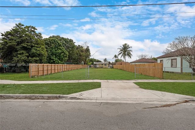 3 of 18 - Nw 2, Florida City, FL