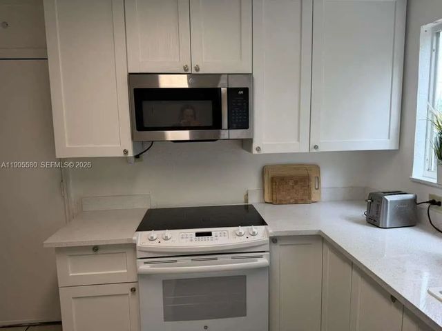 3 of 38 - 3 Sw 7th Avenue, Dania Beach, FL