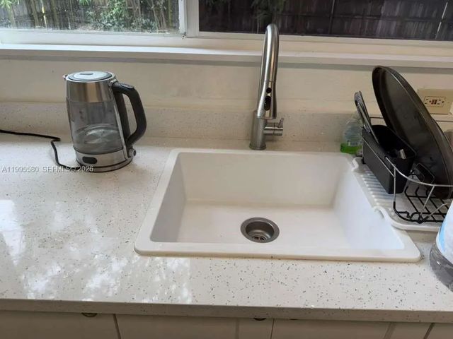 5 of 38 - 3 Sw 7th Avenue, Dania Beach, FL