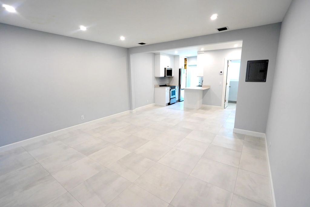 631 Ne 17th Way #3, Fort Lauderdale