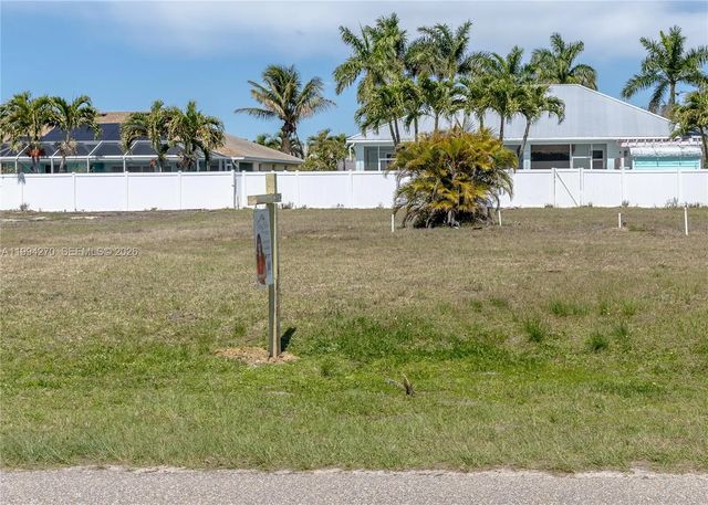 3 of 4 - 2115 Sw 30th Street, Cape Coral, FL