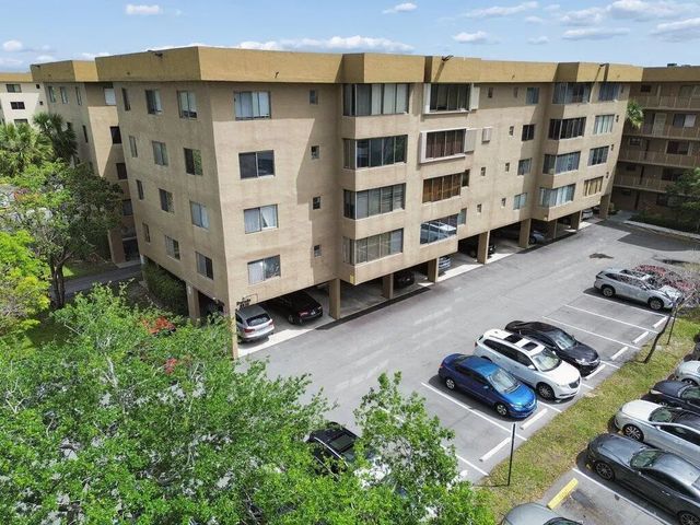 8030 Hampton Boulevard #404, North Lauderdale