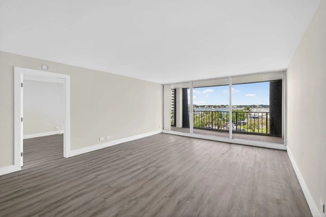 3 of 3 - 136 Lakeshore Drive #511, North Palm Beach, FL