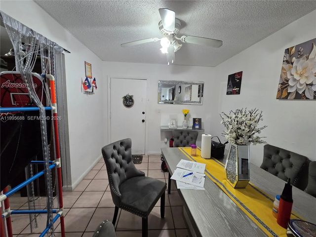 2 of 32 - 3600 Nw 21st Street #309, Lauderdale Lakes, FL