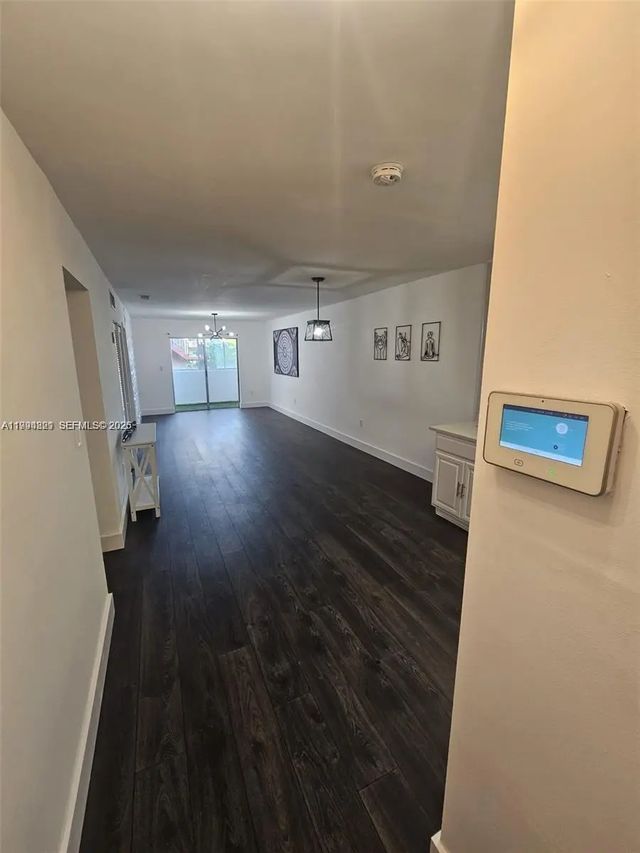 3 of 12 - 6055 W 19th #209, Hialeah, FL