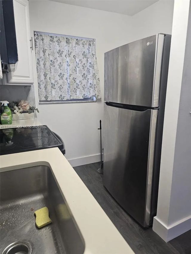 5 of 12 - 6055 W 19th #209, Hialeah, FL